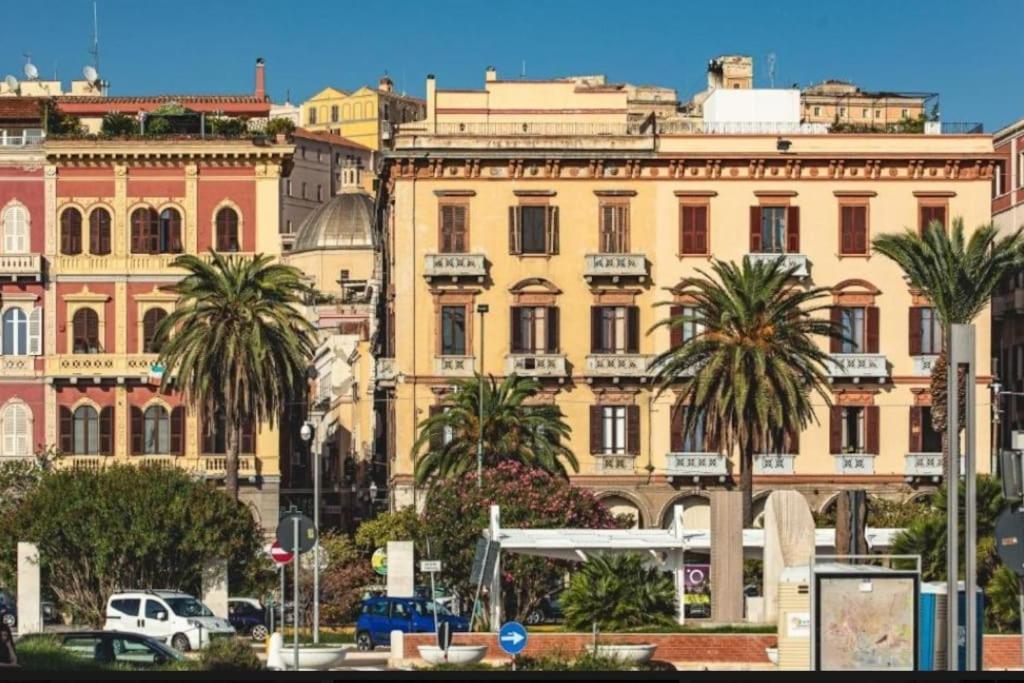 Stupenda Suite A Cagliari Piazza Galilei Екстериор снимка